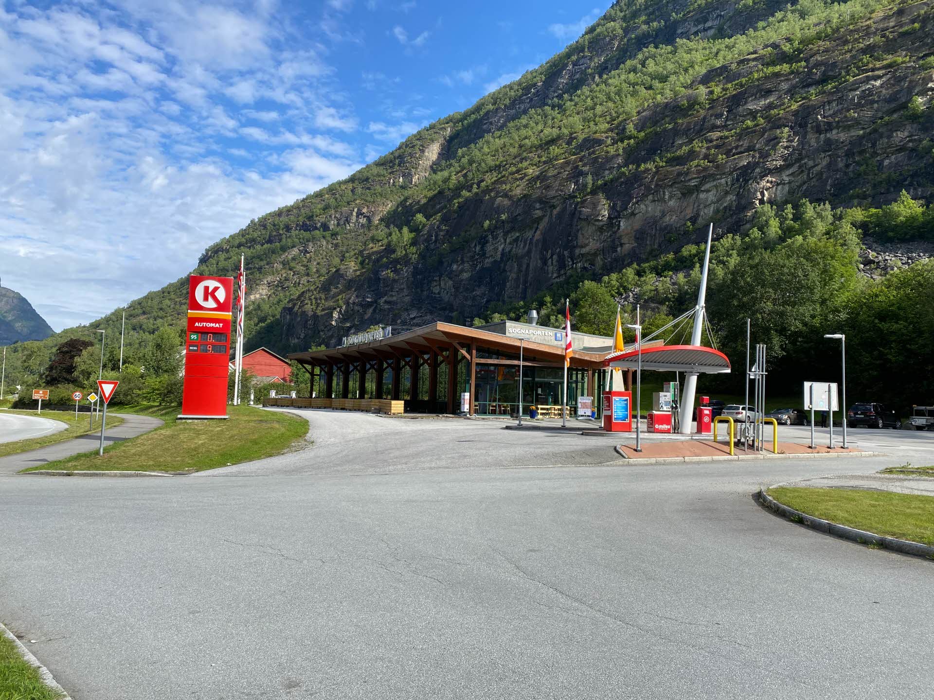 Sognaporten café and gas station seen from the road in summer. 