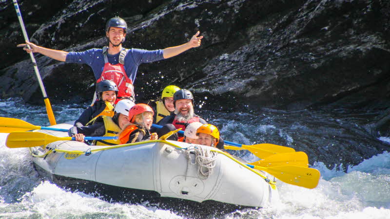 Familien-Rafting in Voss