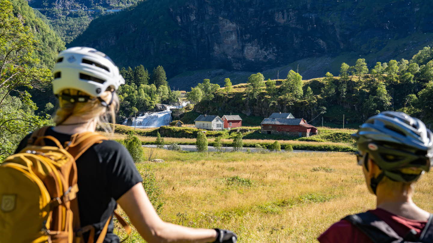 Flåm Railway Adventure: Train, Hike, and Bike Experience | Norways best