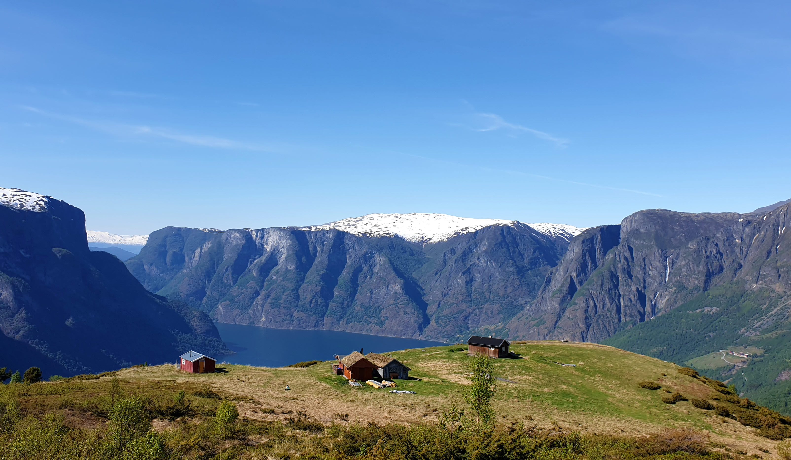 Hovdungo farm above the Aurlandsfjord