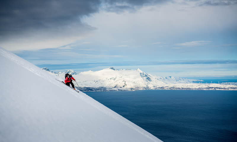 Arctic Haute Route: Ski & Sail